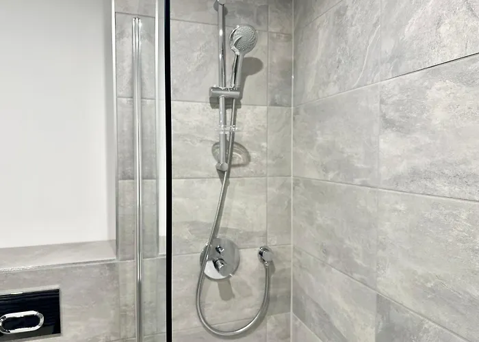 At 37 Citygate יורק